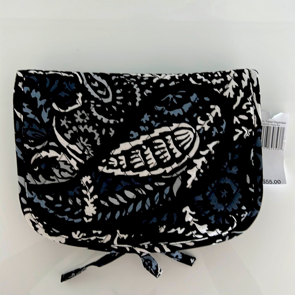 NWT Vera Bradley travel case